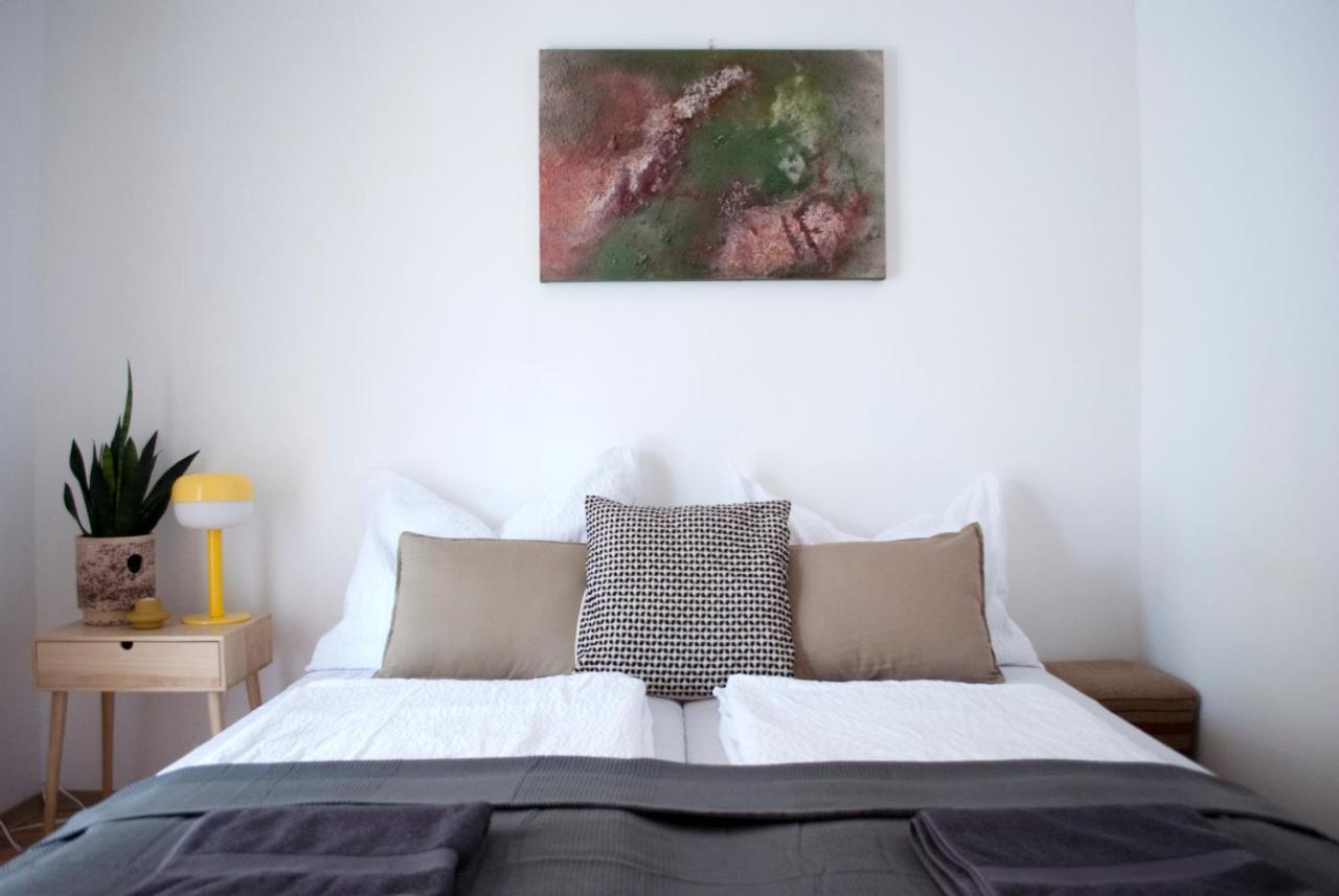 Endretro Apartments Siofok Luaran gambar