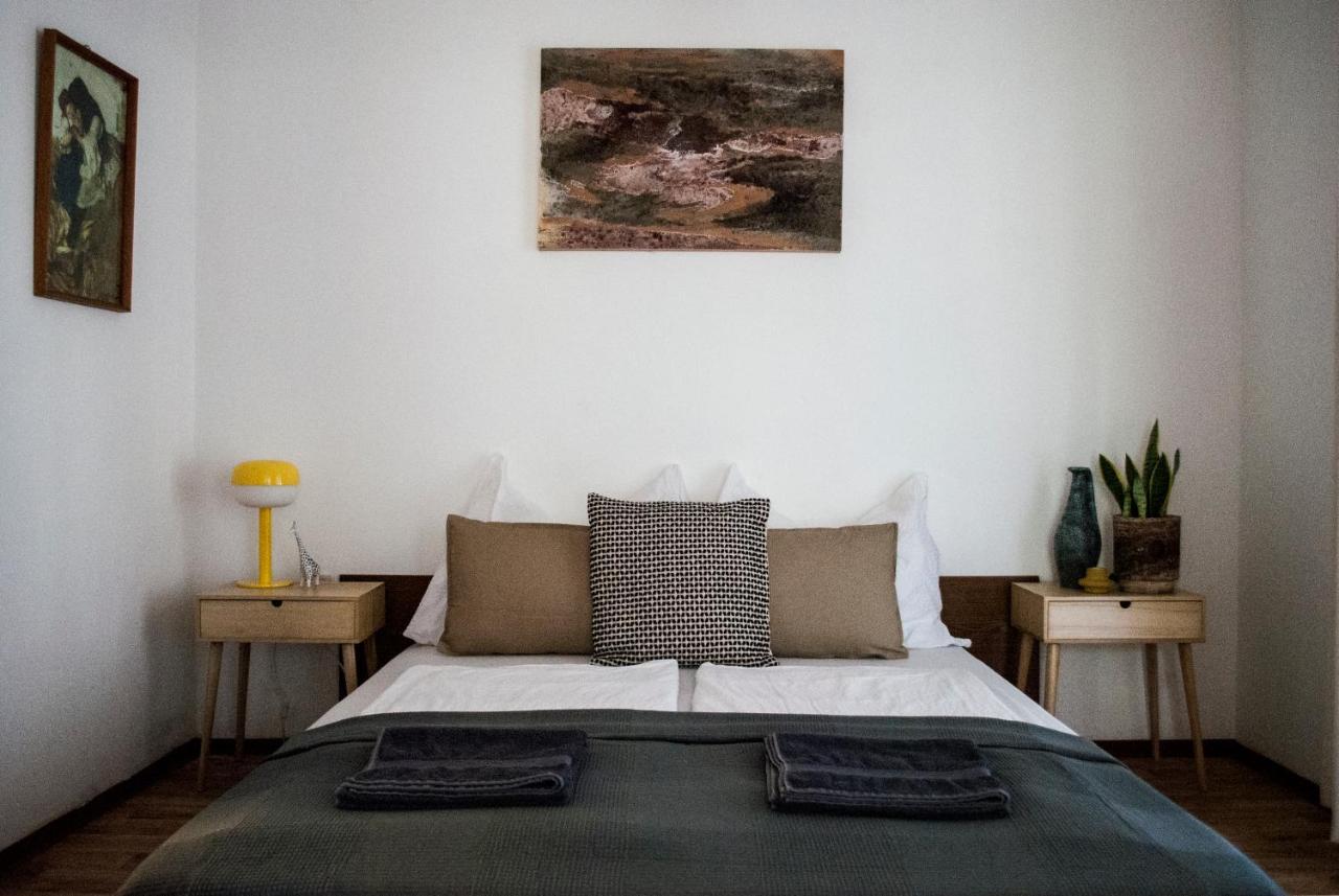 Endretro Apartments Siofok Luaran gambar